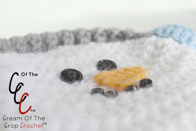 Cream Of The Crop Crochet ~ Preemie/Newborn Earmuff Snowman Hats {Free Crochet Pattern}