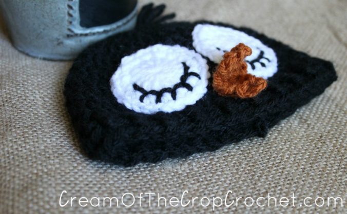 Cream Of The Crop Crochet ~ Preemie/Newborn Adorable Penguin Hats {Free Crochet Pattern}