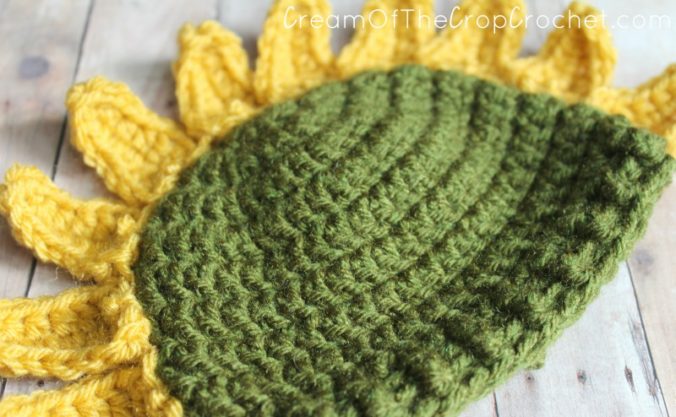 Cream Of The Crop Crochet ~ Preemie/Newborn Sunflower Hats {Free Crochet Pattern}