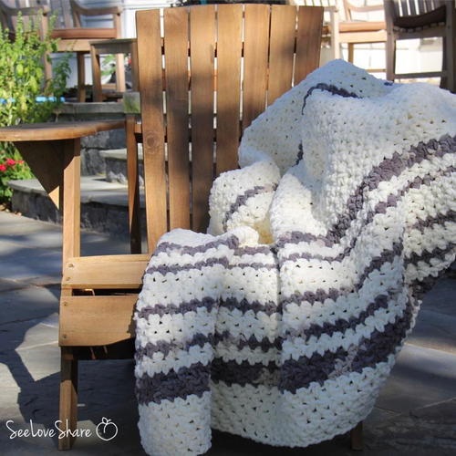 Cozy Modern Cuddle Blanket﻿