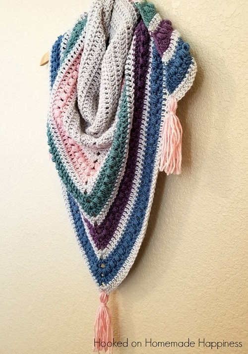 Spring Shawl - This list has 20 free crochet shawl patterns, each unique and suitable for any occasion. These are the best shawl patterns out there. #CrochetShawlPatterns #CrochetShawl #FreeCrochetPatterns