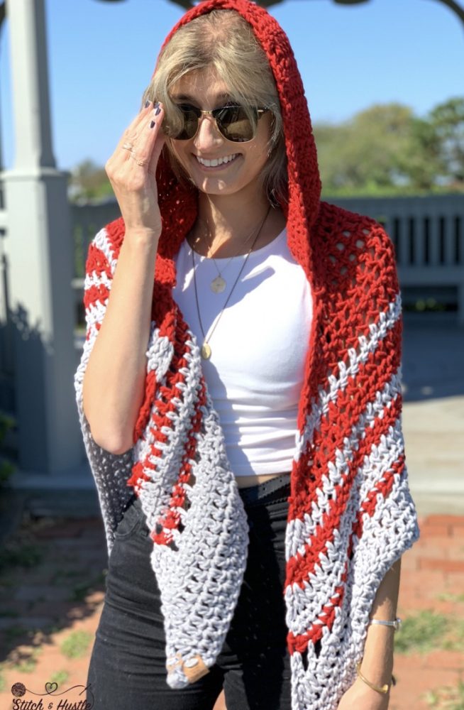 Woodward Hooded Shawl - No matter what you’re looking for these crochet shawl patterns will allow you to learn, grow and express yourself! #crochetshawlpatterns #crochetpatterns #freecrochetpatterns