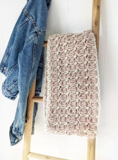 Two Color Chunky Crochet Infinity Scarf 