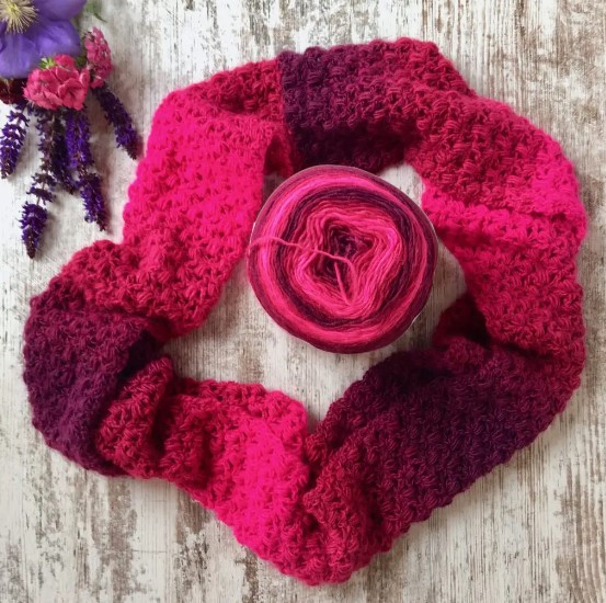Shades of Pink Crochet Infinity Scarf 
