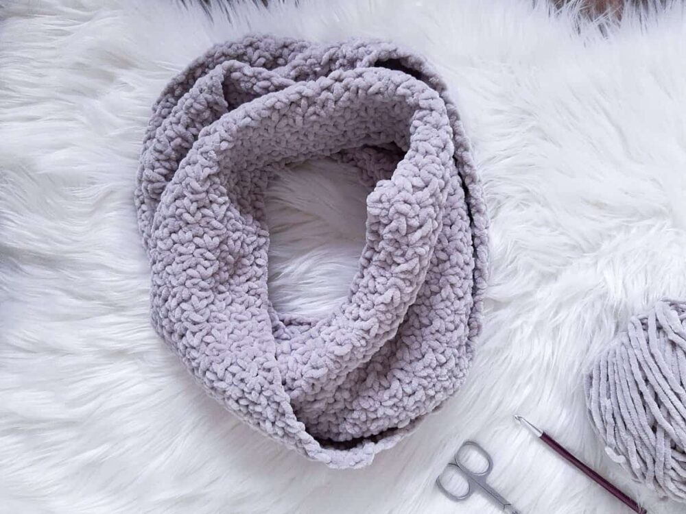 Snowdrop Chunky Crochet Infinity Scarf 